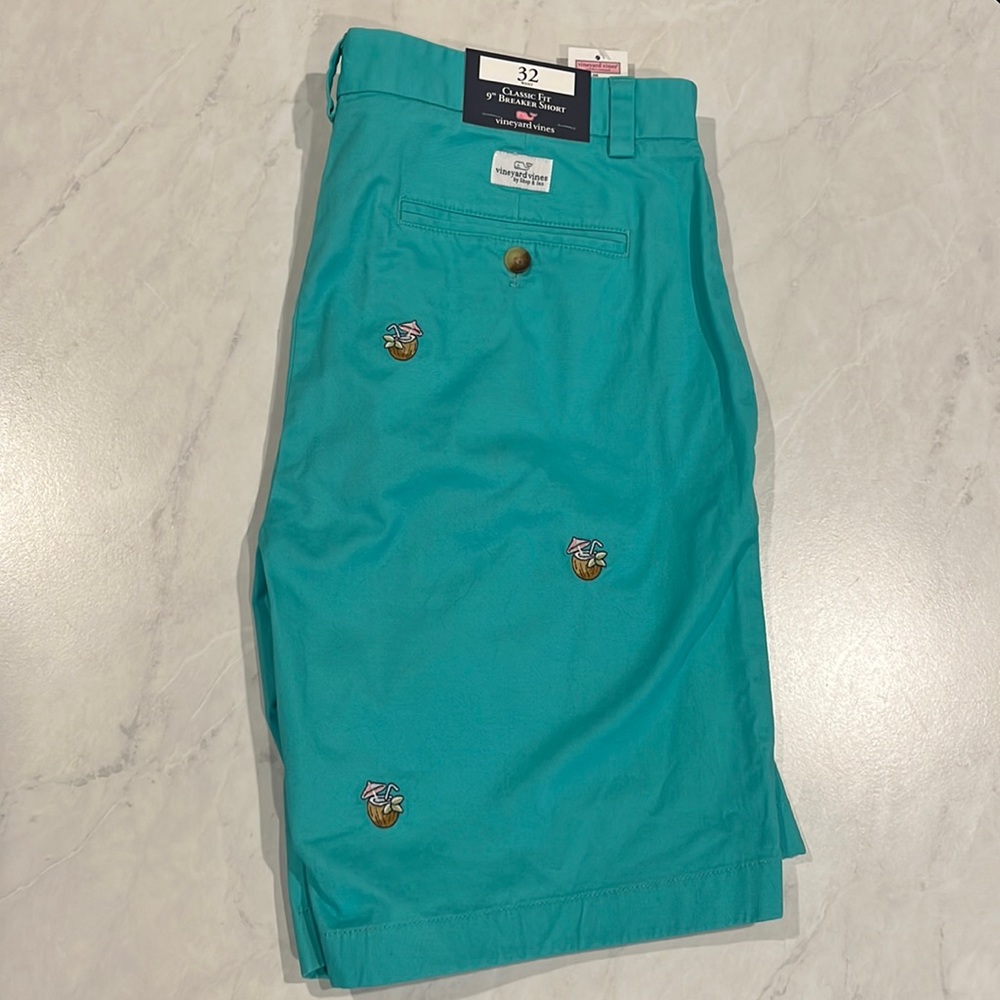 VV Shorts